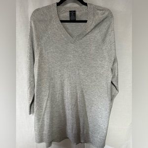 NWOT. Women’s 3/4 sleeved gray shirt. Long. XL.